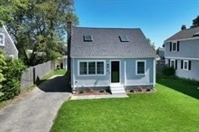 90 Colonial Rd #90