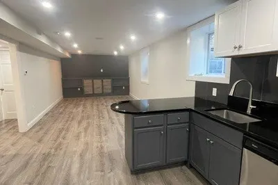 8 DerBy Rd #B