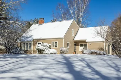 117 Burnham Rd 1