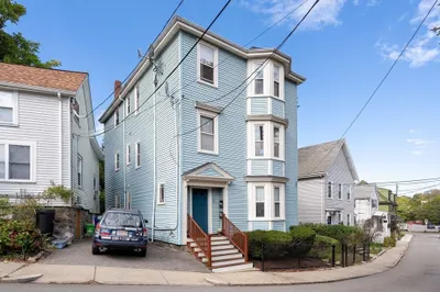 96 Jamaica St 1
