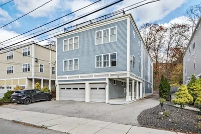 845 Lagrange St #4