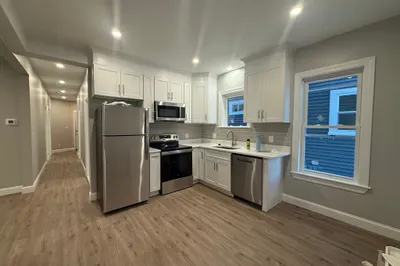 19 Dewolf St #1