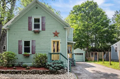 42 Willowdale Rd