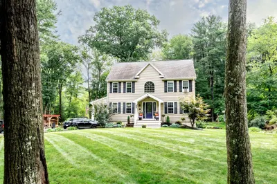 147 Farm St 1