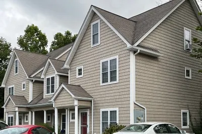700 Lees River Ave #6 1