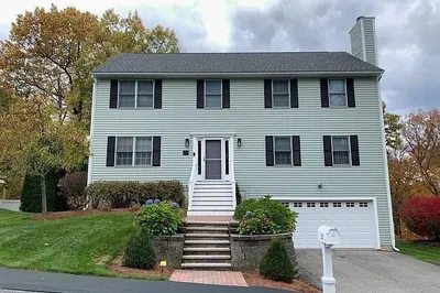 25 Towne Hill Road