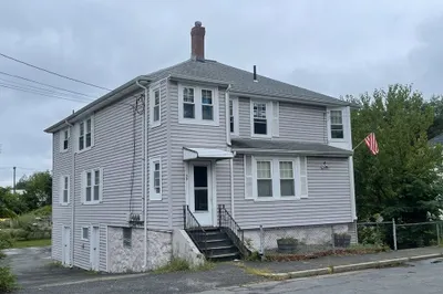 39 Beach St