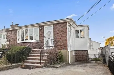 22 Conant St #1B 1