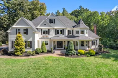 9 Macintyre Drive 1