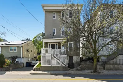 1661 North Shore Rd 1