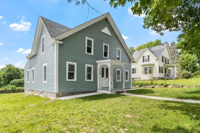 25 Main St 1