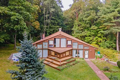 462 South Shelburne Road 1