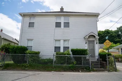 35 Lens St 1