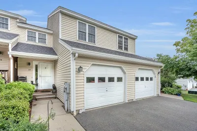 27 Green Briar Rd #27 1