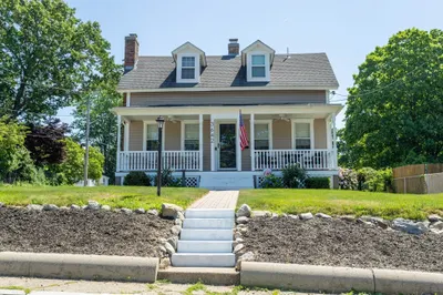 3642 Pawtucket 1