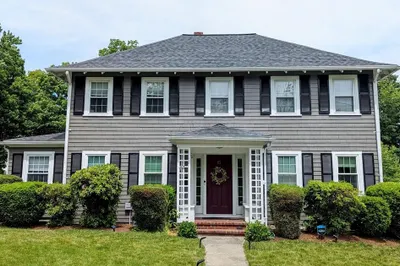 83 Saunders Rd