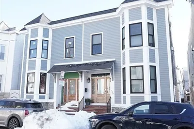 729-731 E 5th St 1