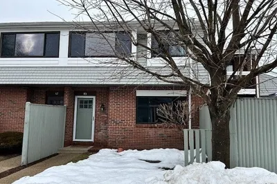 85 Rosewood Drive #28-1
