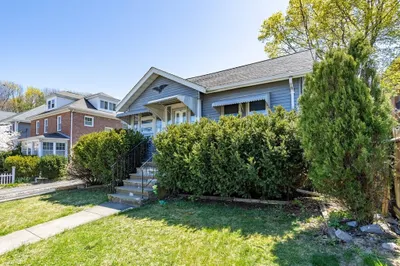 253 Sea St