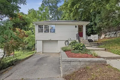 54 Manhattan Road