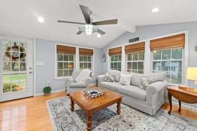 50 Beach Avenue 1