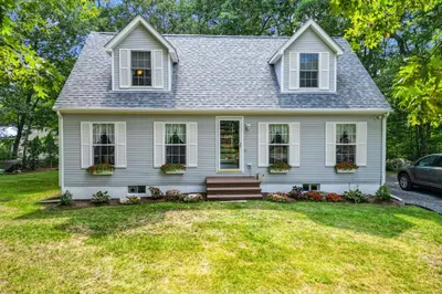 72 Neadam Ct 1