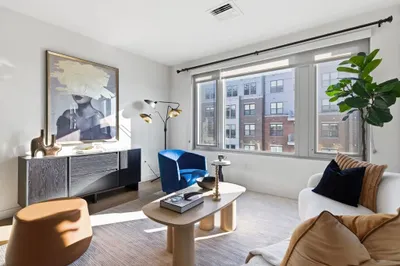 45 Lewis St #303