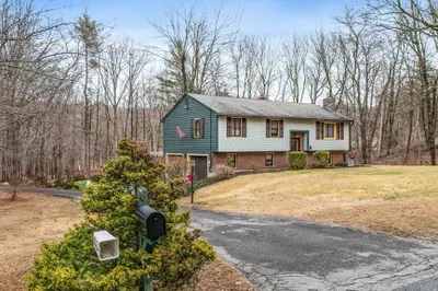 4 Trent Rd