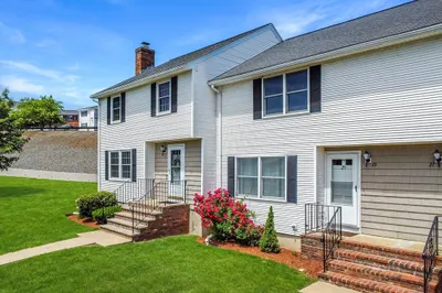 29 Christopher Dr #68