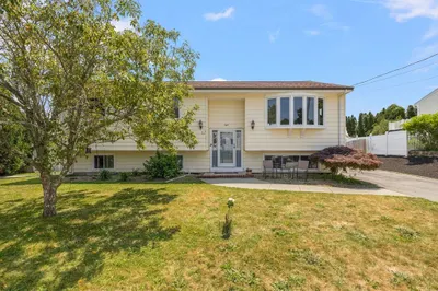 8 Tenley Ave