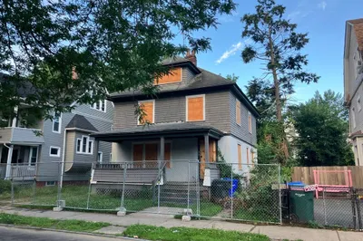 56 Colonial Ave