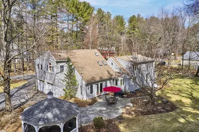 127 Spectacle Pond Rd 1