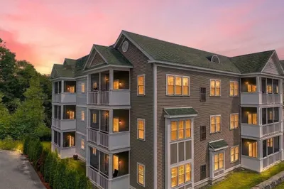 2201 Briarwood Village #2201 1