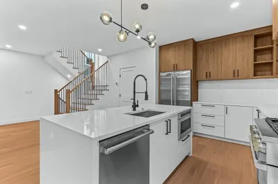 11 Bonner Ave #2