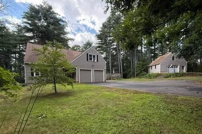 210 Brickyard Rd 1