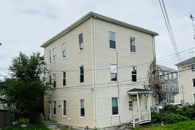 49.5-51 Ellsworth St