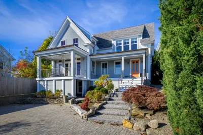 6r Breakwater Ave 1