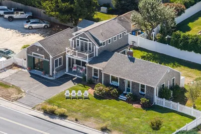 253 Scranton Ave 1