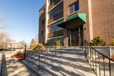 62 South St #1A