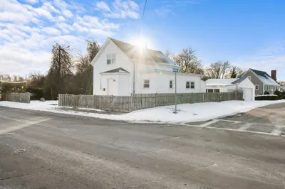 419 Laurel St 1