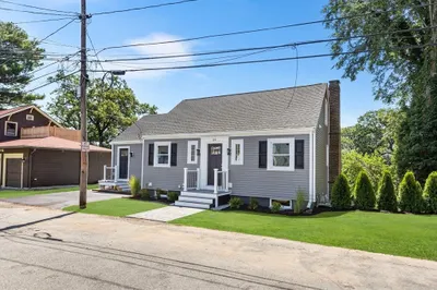 39 Raymond St