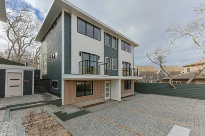 50 Nelson Ave #3