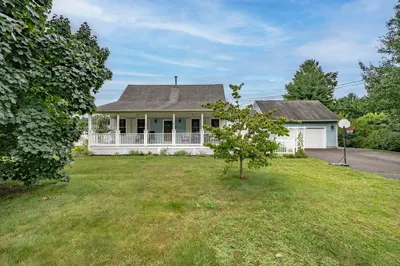 25 East Glen Drive 1