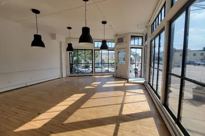 930 Main St 1