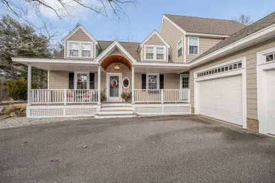 186 Robin Hill Rd 1
