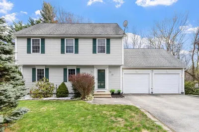 19 Fieldstone Dr 1