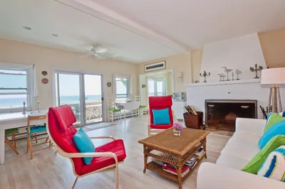 175 Beach Beach Ave #3 1