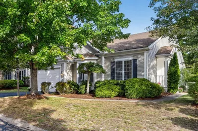10 Great Pointe 1
