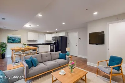 60 Holworthy St #7 1