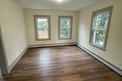 18 Railroad Ave #2 1